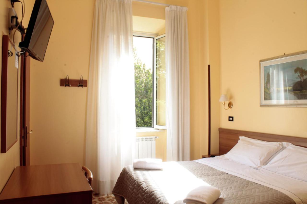 פיוג'י Hotel Delle Ortensie מראה חיצוני תמונה