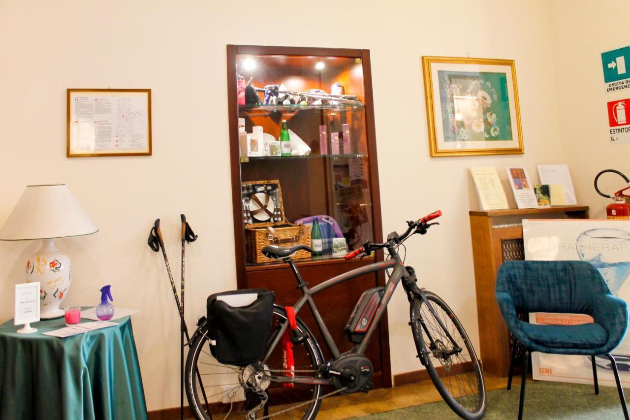 פיוג'י Hotel Delle Ortensie מראה חיצוני תמונה
